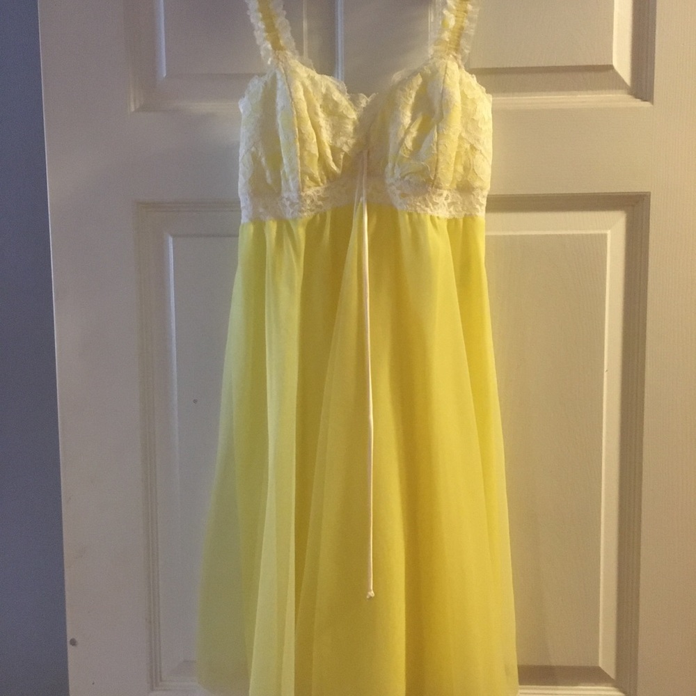 Olga baby doll nightgown - Vintage 50’s or 60’s?